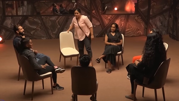 ഇറങ്ങി പോവുക