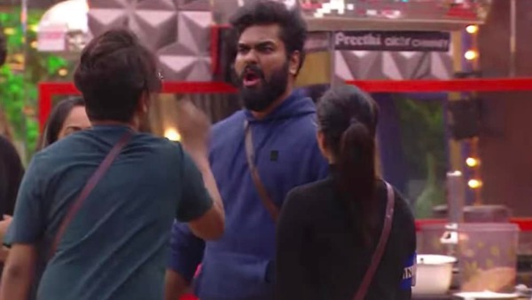 അയാൾ നിങ്ങളെ കളിപ്പിക്കുന്നു