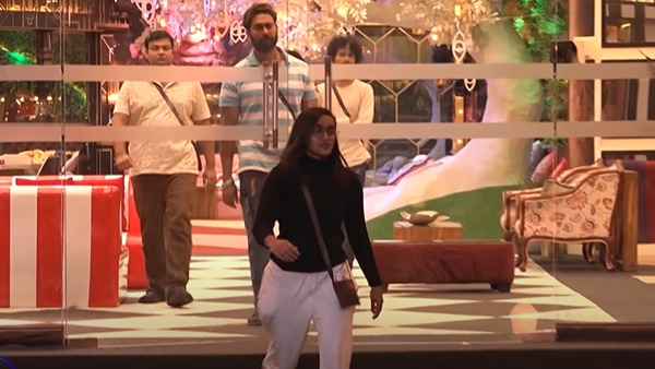 അയാം ഡണ്‍