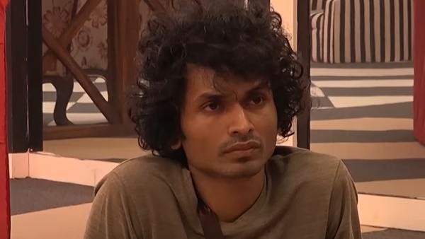 ഒരു ഗായകൻ എന്ന നിലയിൽ ബ്ലെസ്ലിക്ക് കസറാൻ പറ്റിയ അവസരമായിരുന്നു.