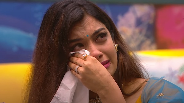  നൂറിരട്ടി അവള്‍ അപമാനിച്ചിട്ടുണ്ട്