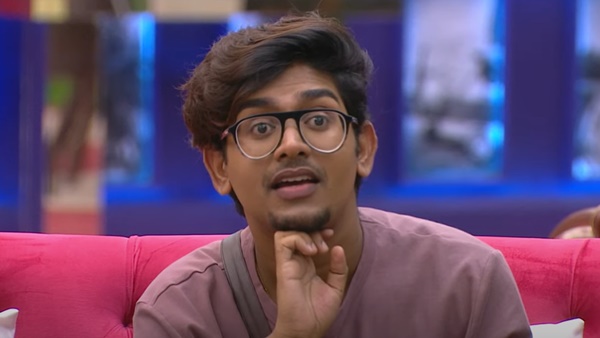  റിയാസ് സലീം നീയാണ് ഹീറോ