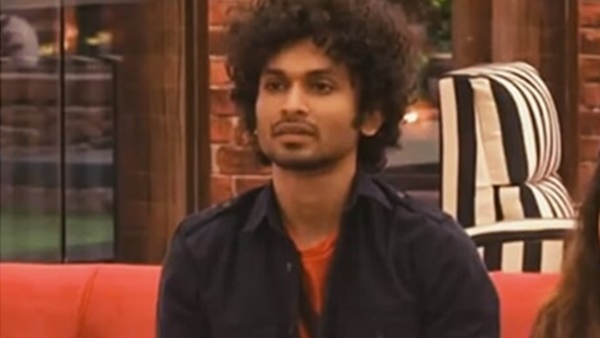 വര്‍ ചിന്തിക്കാത്ത അര്‍ത്ഥങ്ങള്‍ ബ്ലെസ്ലി തൊടുമ്പോള്‍ മാത്രം നല്‍കി. 