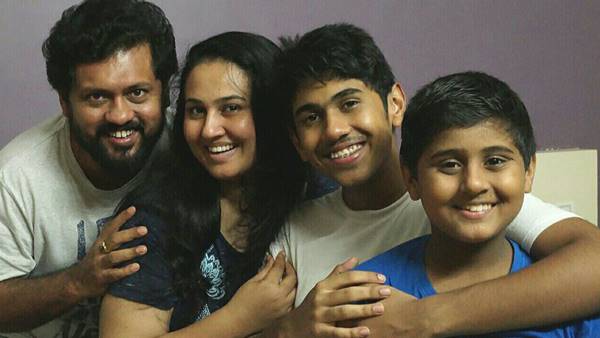 തുടര്ച്ചയായി സത്യന് അന്തിക്കാട് സിനിമകളില് അഭിനയിക്കുന്നതിനെ കുറിച്ച് രശ്മി പറഞ്ഞത്..