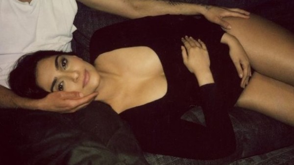 താരനിബിഡമായ ബേബി ഷവറിനാണ് മുംബൈയിലെ ബാന്ദ്ര ഒരുങ്ങുന്നത്