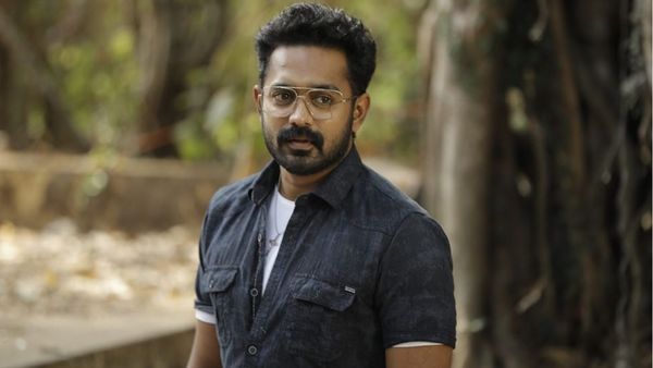 ഇതുവരെ ഏകദേശം അറുപതിലധികം ചിത്രങ്ങളിൽ ആസിഫ് നായകനായും സഹനടനയുമെല്ലാം തിളങ്ങിയിട്ടുണ്ട്