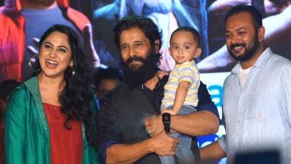 മിയ സംസാരിക്കുന്നതിനിടെ ലൂക്കയെയും എടുത്ത് വിക്രമും വേദിയിലെത്തി