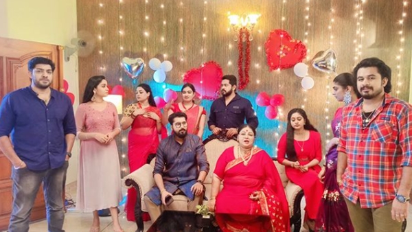 സീരിയലില് പ്രിയയുടെ വിവാഹവും അതിനോട് അനുബന്ധിച്ചുള്ള സംഭവവികാസങ്ങളുമാണ് നടക്കുന്നത്