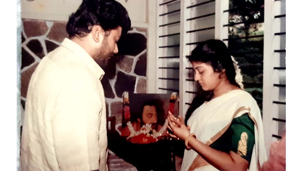 ജയറാമിൻ്റെയും പാർവതിയുടെയും രഹസ്യ മോതിരം മാറല്‍ ചടങ്ങില്‍ നിന്നുള്ള ഫോട്ടോ