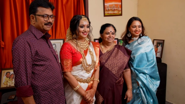 സാക്ഷികളായി പ്രിയപ്പെട്ടവർ