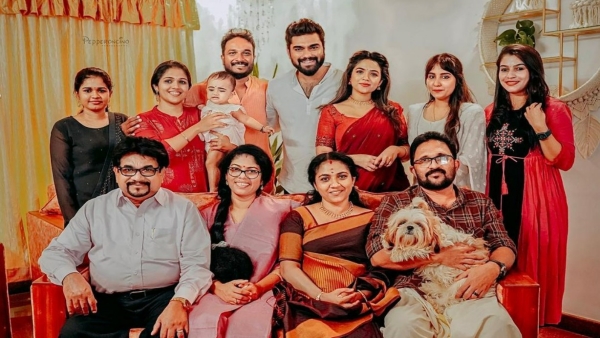 ഞങ്ങൾ ആകാംക്ഷയോടെ കാത്തിരിക്കുന്നു