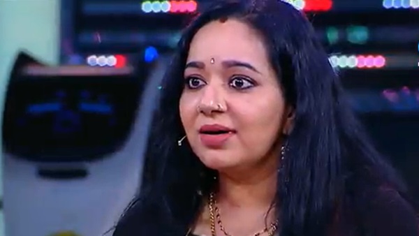 കുഞ്ഞിന് ജന്മം നല്‍കി