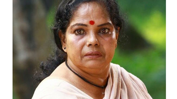 എനിക്കൊരു നിര്‍ബന്ധമുള്ളത് അഭിനയിക്കുമ്പോള്‍ തുണി വേണം എന്നതാണ്