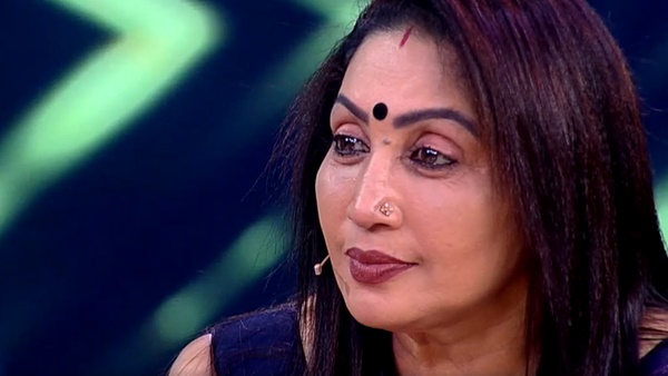  ഇവര്‍ അമ്മയും മകളുമാണെന്ന് അറിഞ്ഞില്ലെന്ന് പറഞ്ഞാണ് ആരാധകര്‍ എത്തുന്നത്