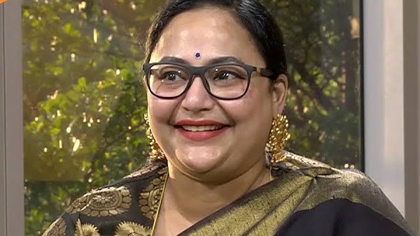 വീണ്ടും ക്യാമറയ്ക്ക് മുന്നില്‍