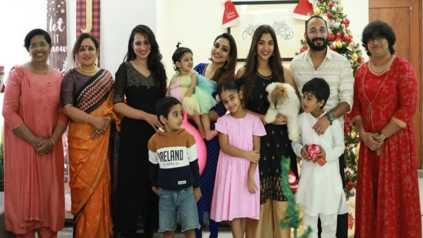 നിറത്തിലെ കോവൈ സരള