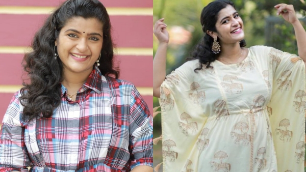 ബുക്ക്സ് വായിക്കാൻ  ഇഷ്ടമാണ്