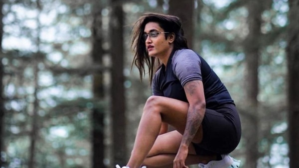 രണ്ടു പേരും രണ്ടിടത്താണ്