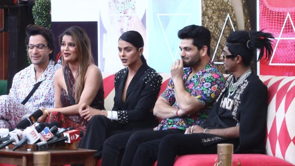 ഷോയ്ക്ക് എതിരെ ആരോപണങ്ങളുമായി രംഗത്തെത്തിയിട്ടുണ്ട്