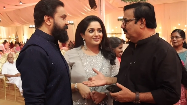 കരിനീലയും കറുപ്പും കലർന്ന കുർത്തയായിരുന്നു ദിലീപിന്റെ വേഷം