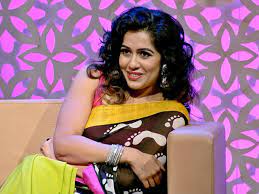 മോളെ കണ്ടു പഠിക്കട്ടെ