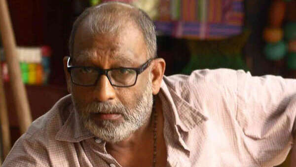 ചെറുപ്പ കാലത്ത് തന്നെ അമ്മാവൻ, അച്ഛൻ വേഷങ്ങൾ