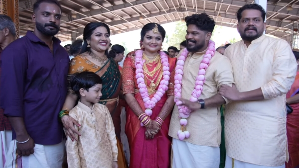 Actress Apsara Alby, Actress Apsara Alby news, Actress Apsara Alby family, Actress Apsara Alby husband, Actress Apsara Alby controversy, നടി അപ്സര ആൽബി, നടി അപ്സര ആൽബി വാർത്ത, നടി അപ്സര ആൽബി കുടുംബം, നടി അപ്സര ആൽബി ഭർത്താവ്, നടി അപ്സര ആൽബി വിവാദം