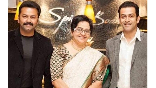 mallika-sukumaran mallika-sukumaran
