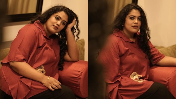 Pooja Mohanraj Pooja Mohanraj