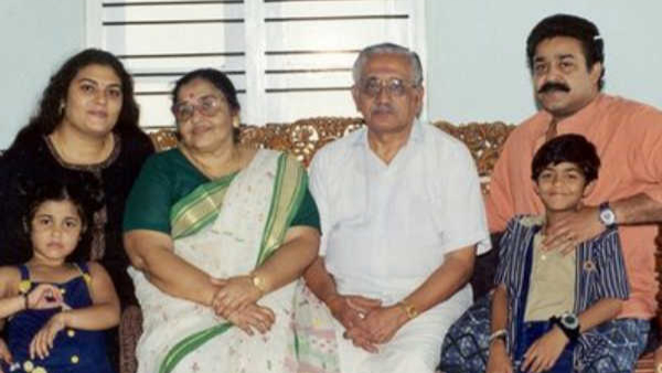 Mohanlal with his family