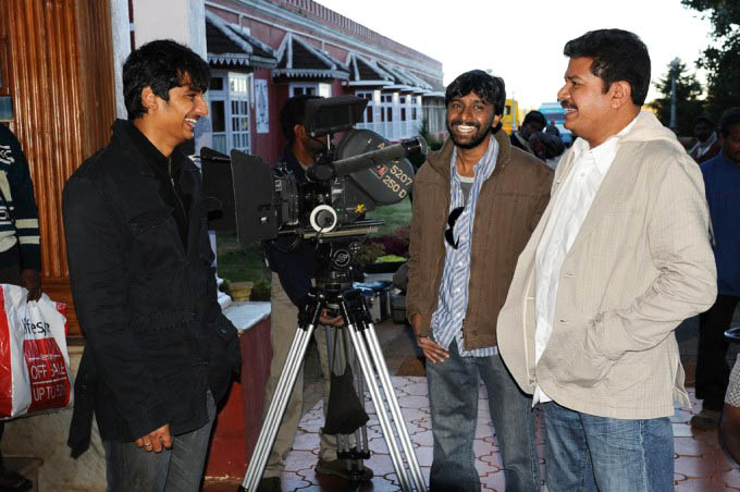 Nanban Movie On Location Stills