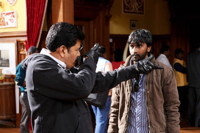 Nanban Movie On Location Stills