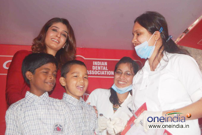 Raveena Tandon at Colgate Dental Oral Health Month Event