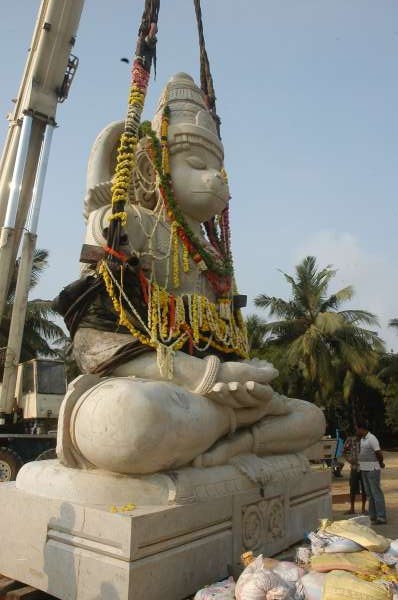 Anjaneyar Statue Erected At Temple Built By Actor Arjun