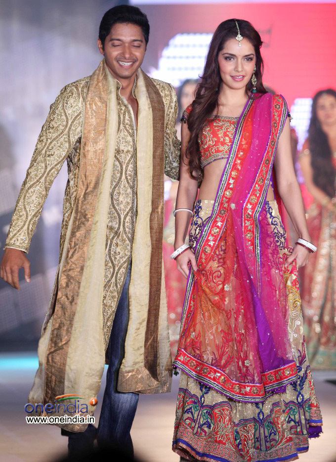 Cast Of Housefull 2 s Ramp Walk At JW Marriott Filmibeat cast-of-housefull-2-s-ramp-walk-at-jw-marriott-filmibeat