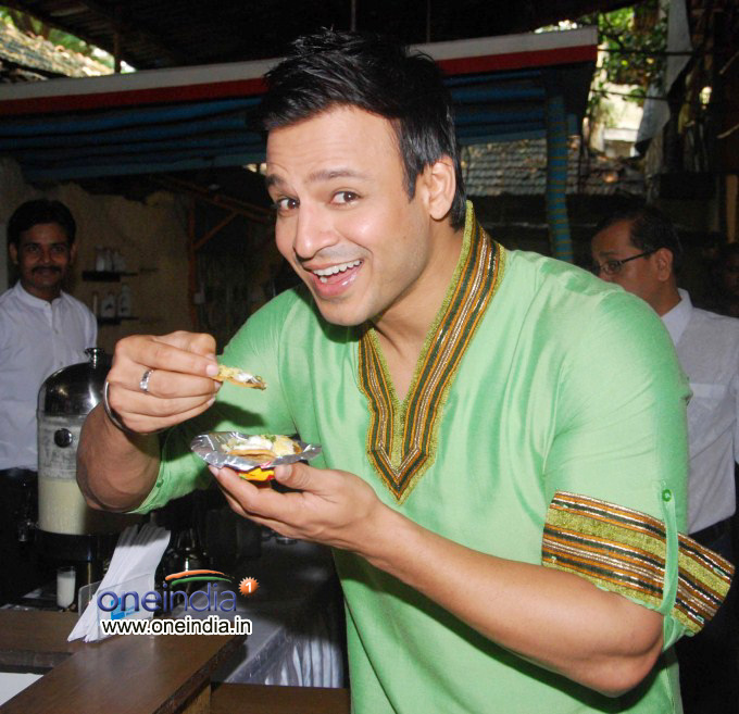 Kismat Love Paisa Dilli Movie Promotion