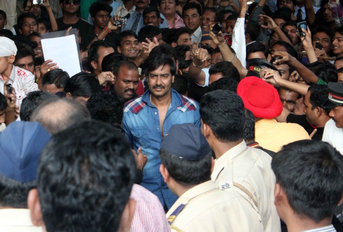 Ajay Devgan flag off vintage car rally