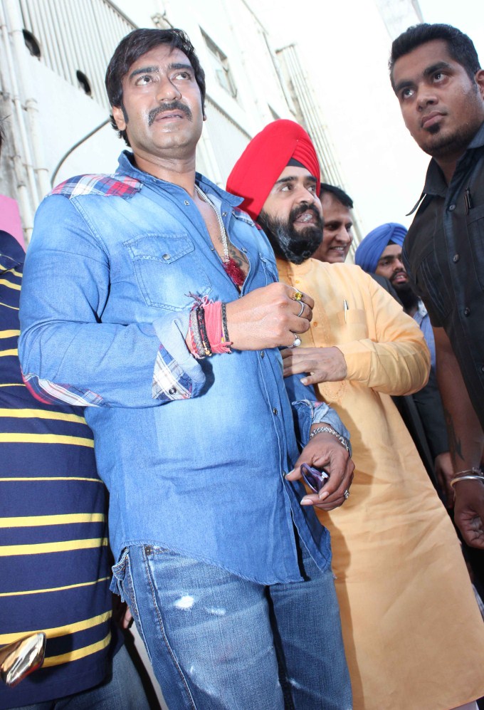 Ajay Devgan flag off vintage car rally