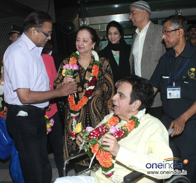 Dilip Kumar and Saira Banu Returns From Hajj Mecca