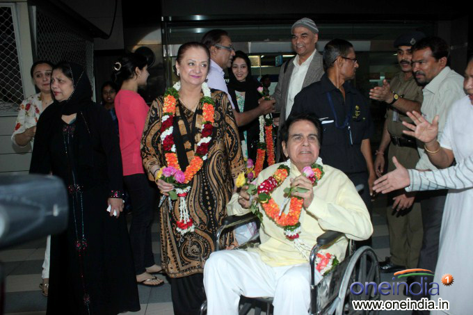 Dilip Kumar and Saira Banu Returns From Hajj Mecca