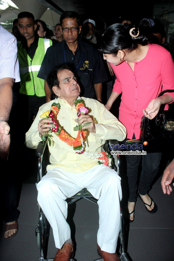 Dilip Kumar and Saira Banu Returns From Hajj Mecca