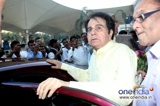 Dilip Kumar and Saira Banu Returns From Hajj Mecca