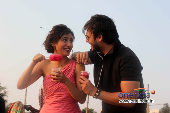Valentine Day Special : Promotion of film Jayantabhai Ki Luv Story