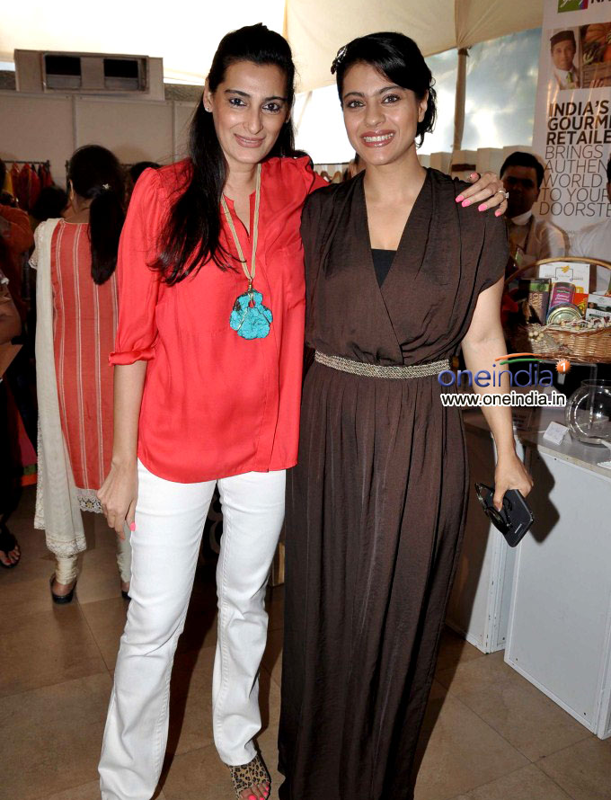 Mana Shetty's Araish's Exhibition