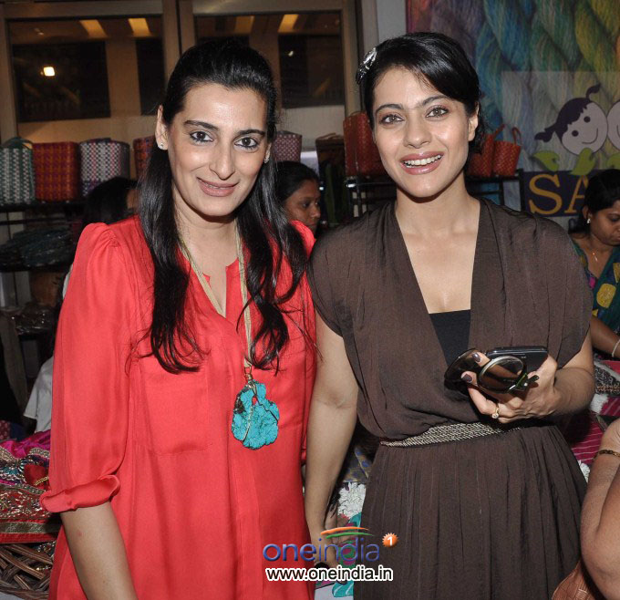 Mana Shetty's Araish's Exhibition
