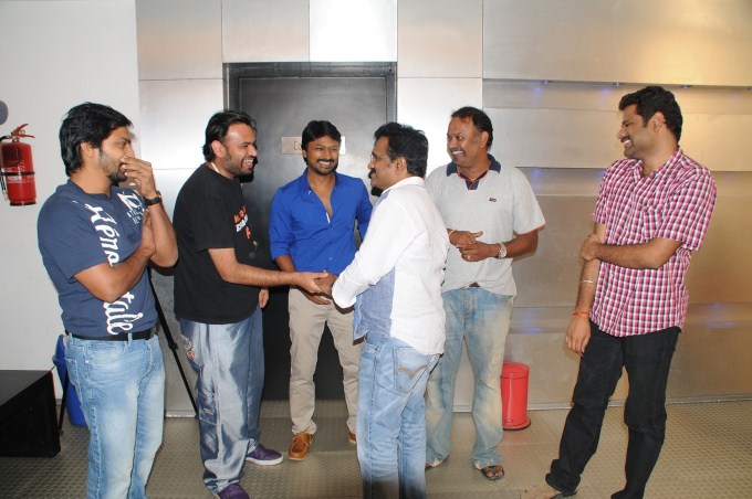 Mathil Mel Poonai Premiere Show