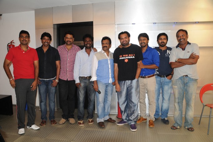 Mathil Mel Poonai Premiere Show