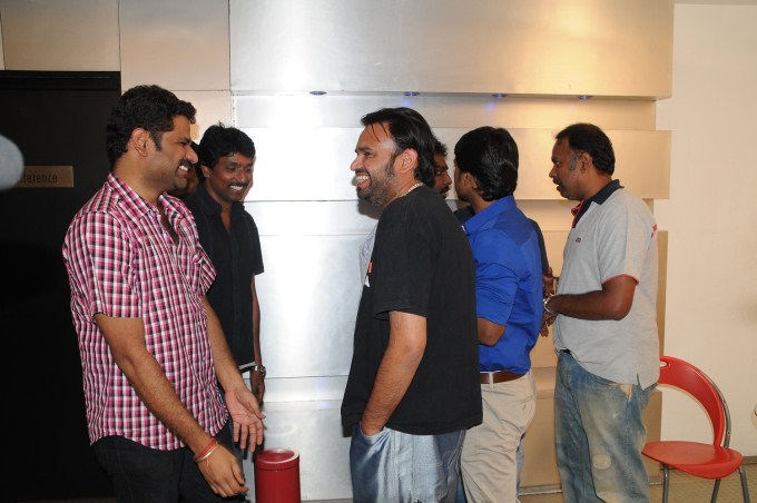 Mathil Mel Poonai Premiere Show