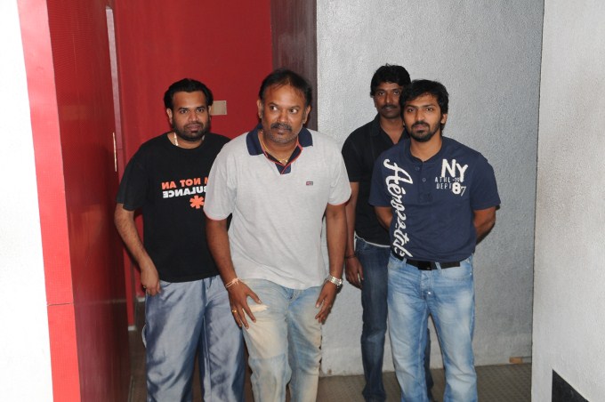 Mathil Mel Poonai Premiere Show