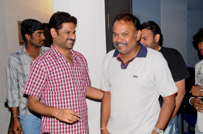 Mathil Mel Poonai Premiere Show